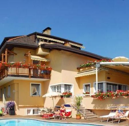 Pension Aurora Appiano Sulla Strada Del Vino Ngoại thất bức ảnh